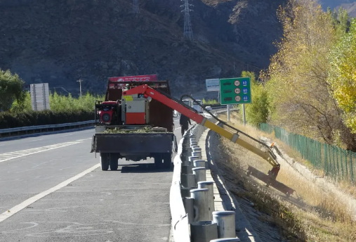 车载绿篱修剪机